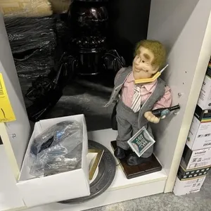 ASSORTED PIECES - DOLL ON STAND / BOX BOEING KEYCH