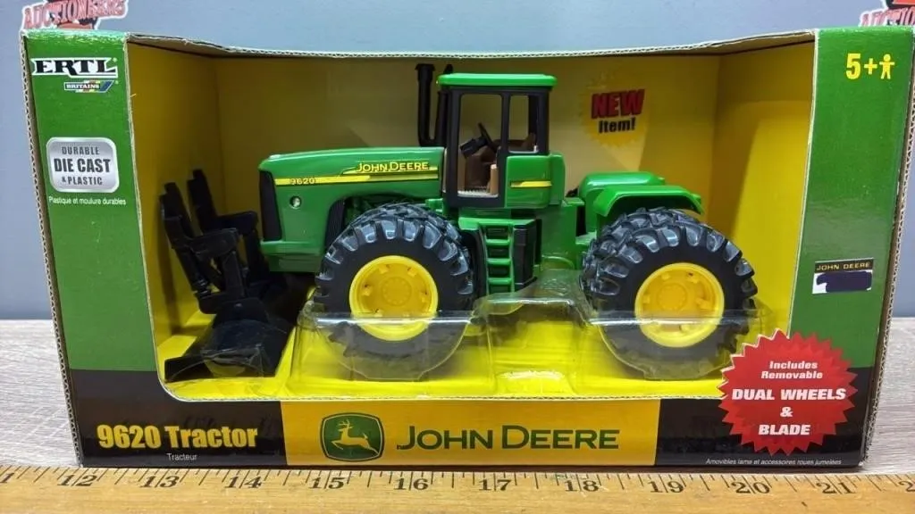 ERTL Britains 1:32 John Deere 9620 Tractor.