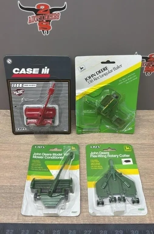 1:64 John Deere & Case Die Cast Tractor