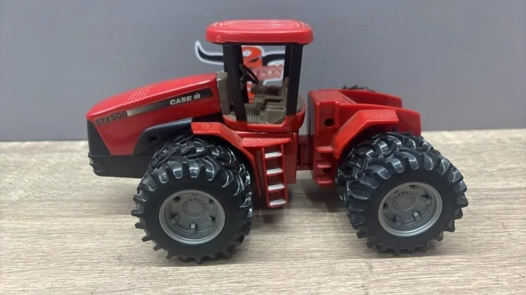 1:32 Case International STX 500 Die Cast/Plastic