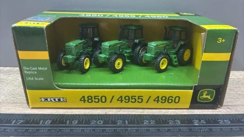 1:64 ERTL John Deere 4850/4955/4960 Die Cast