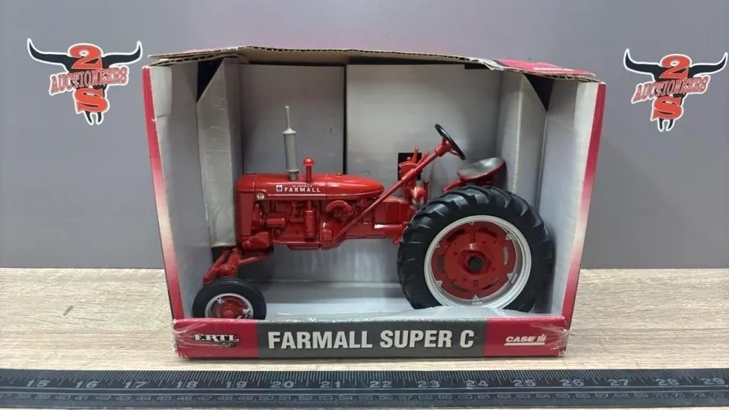 1:64 ERTL Case Farmall Super C Die Cast Tractor.