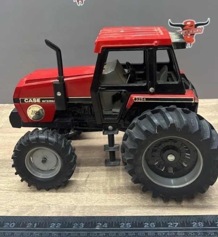 1:16 ERTL Case International 3294 Die Cast