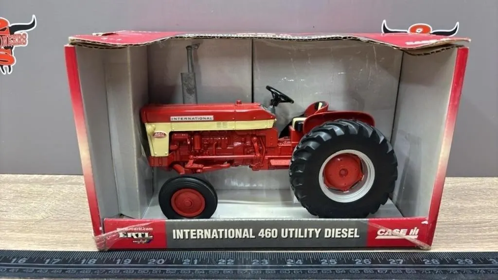 1:16 ERTL CASE IH 460 Utility Diesel Die Cast