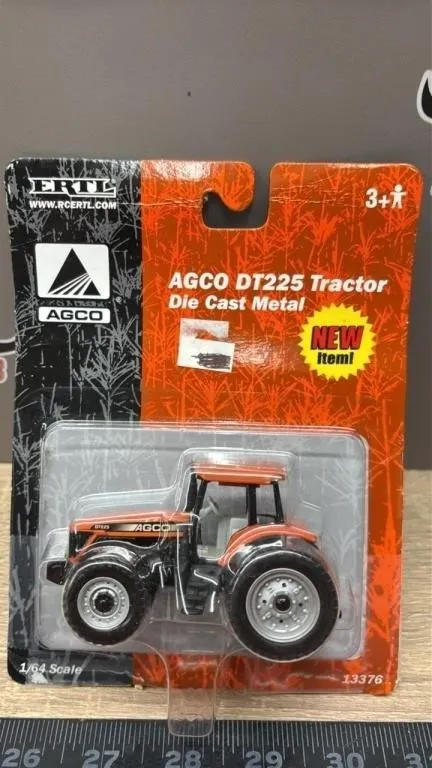 1:64 ERTL AGCO DT225 Die Cast Tractor. Opened