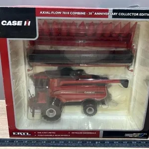 1:32 ERTL Case International 7010 Die Cast