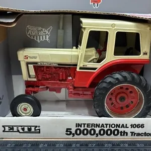 1:16 ERTL Special Edition International 1066