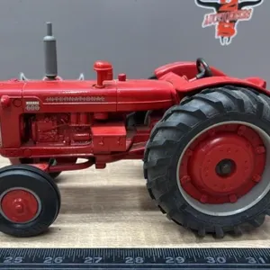 1:16 ERTL International 600 Diesel  Die Cast