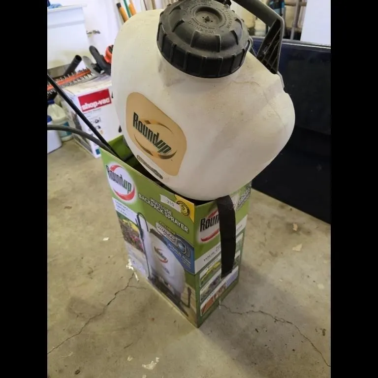 Roundup Backpack Sprayer
