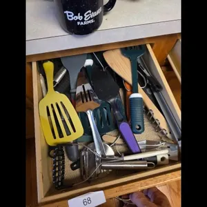 Bob Evans Farms Mug  Kitchen Utensils Set