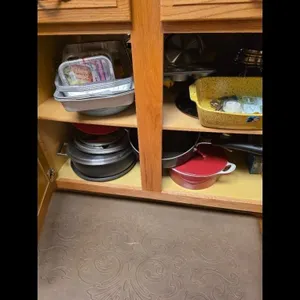 Kitchenware Lot: Pans, Bakeware, Food Storage