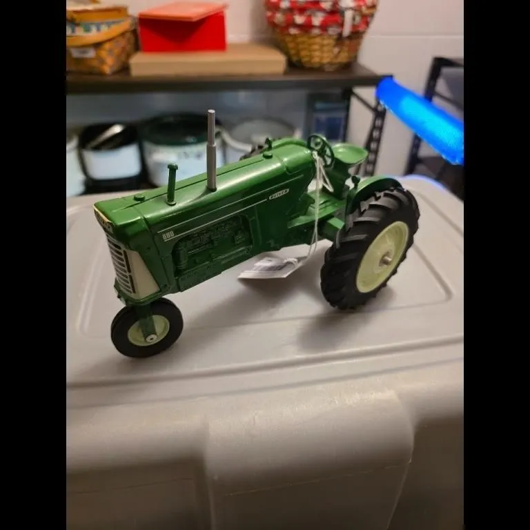 Oliver 880 "General Tractor" 1957 Special Edition