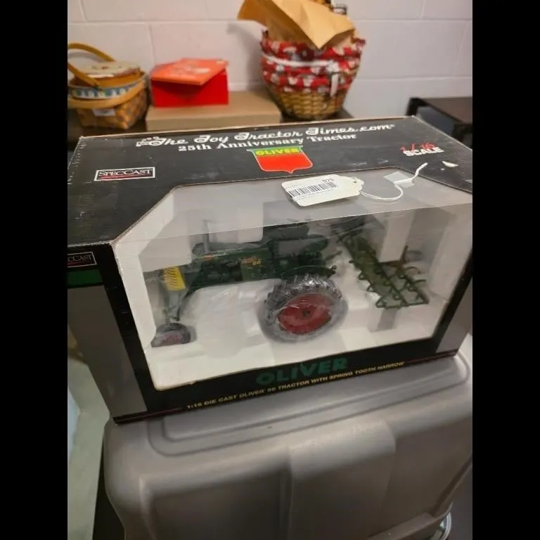 SpecCast 1:16 Die Cast Oliver 66 Tractor with Spri