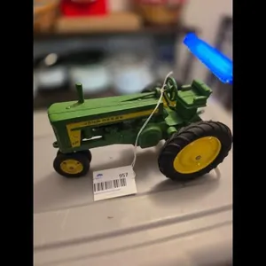 John Deere 620 Toy Tractor