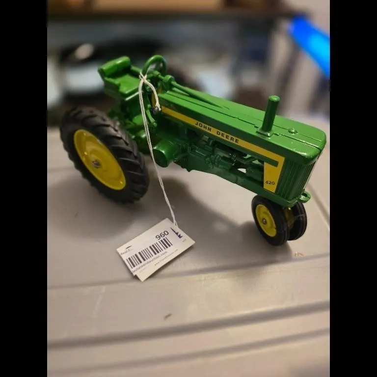 John Deere 620 Toy Tractor