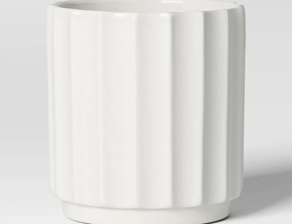 Threshold Geared Stoneware Planter White 8.11