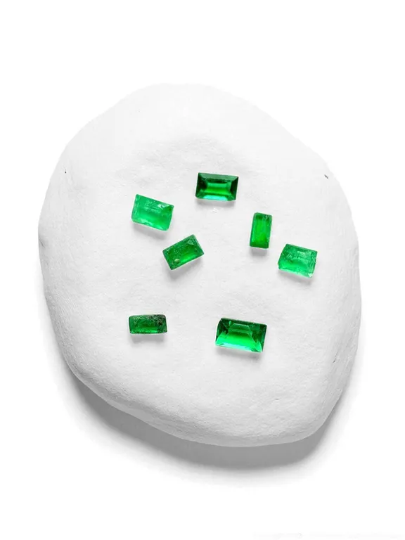 .30 ctw Emerald Cut Emerald Lot