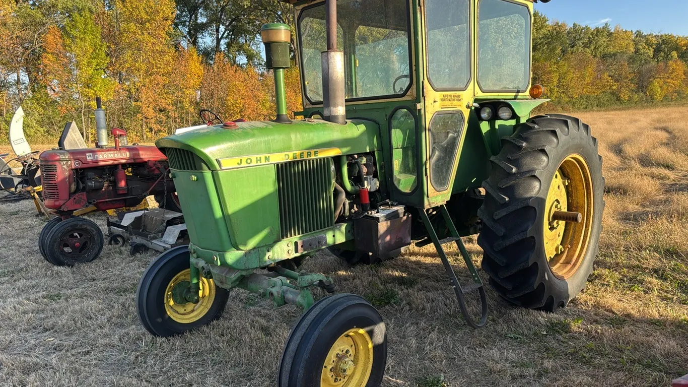 1967 John Deere 3020 wide front