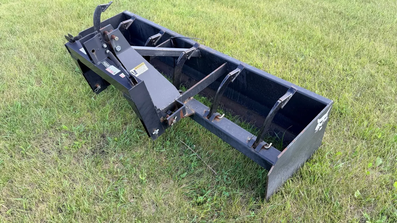 Bobcat 3BB84 84" 3pt box blade/killifer w/ scarifier