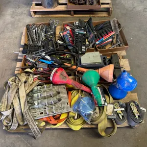Large quantity of assorted ratchet straps & tools