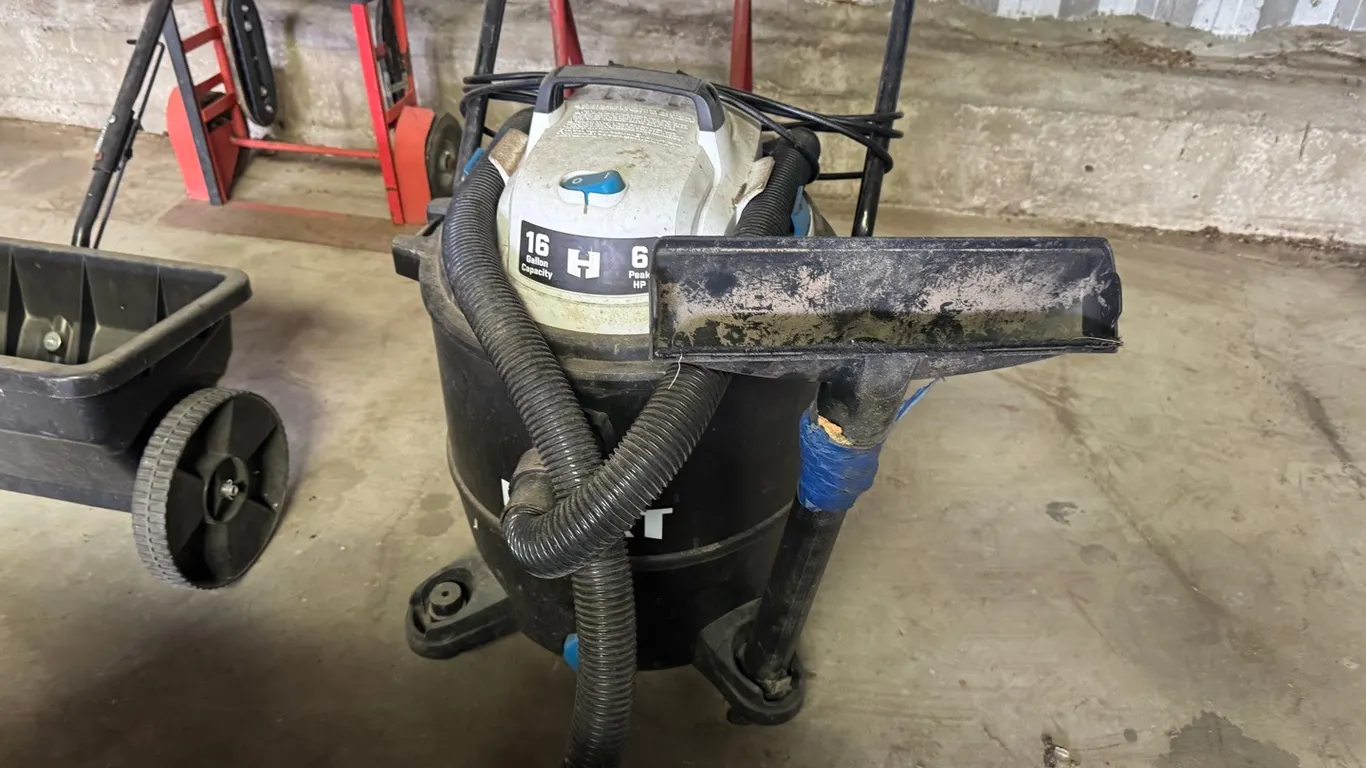 Hart 16 gallon 6hp shop vac