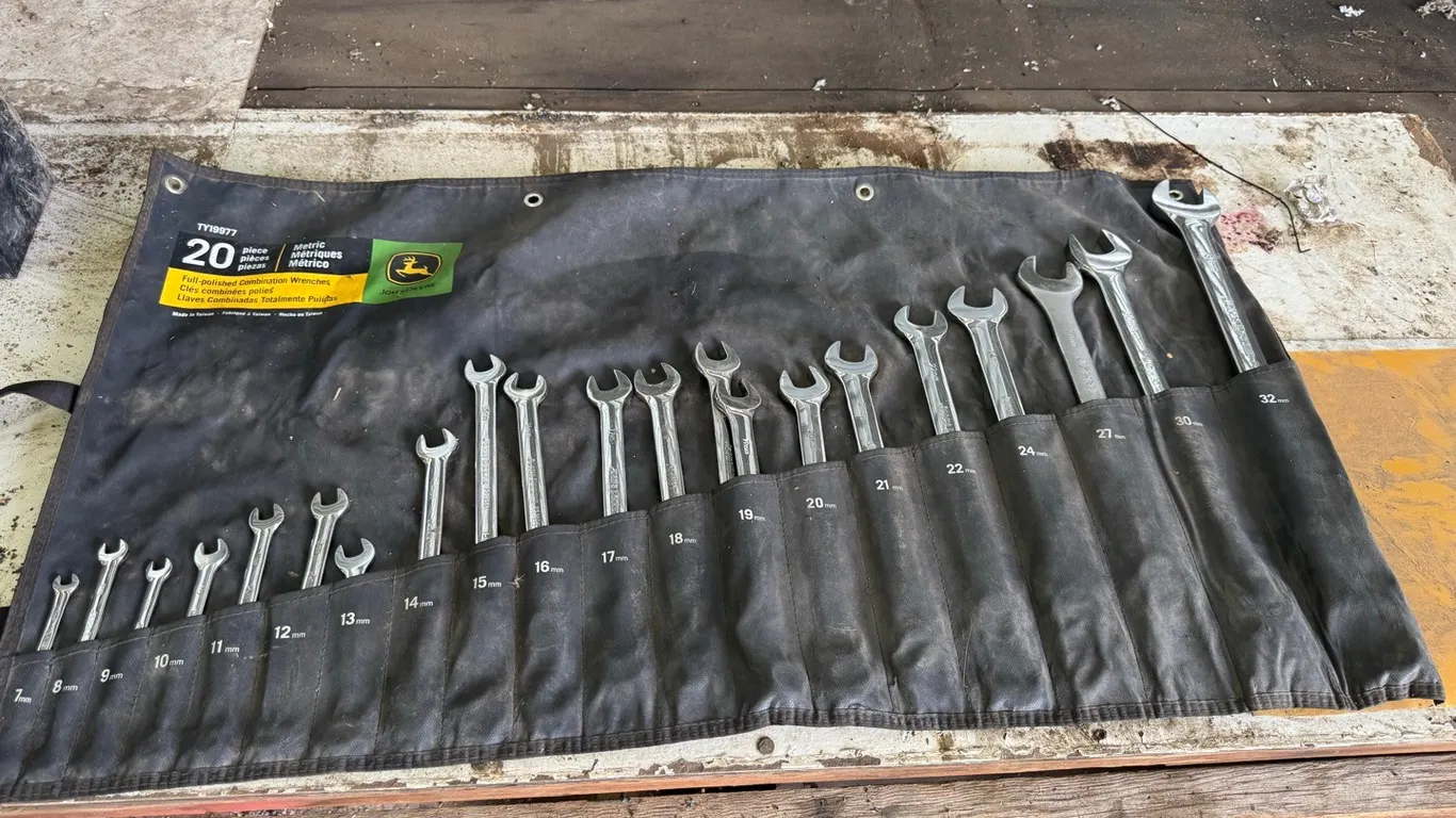 John Deere 20pc 7mm-32mm combination wrench set