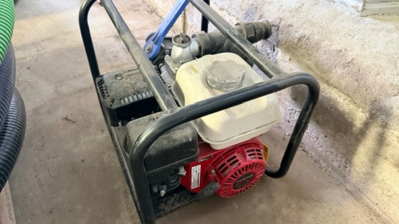 2" Cast iron pump w/ Honda GX200 engine