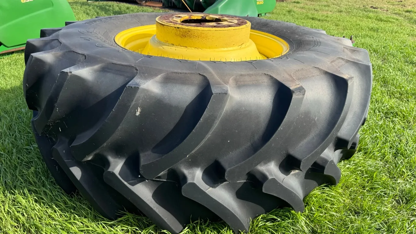 Firestone 710/70R38 tire on JD 10-bolt wheel
