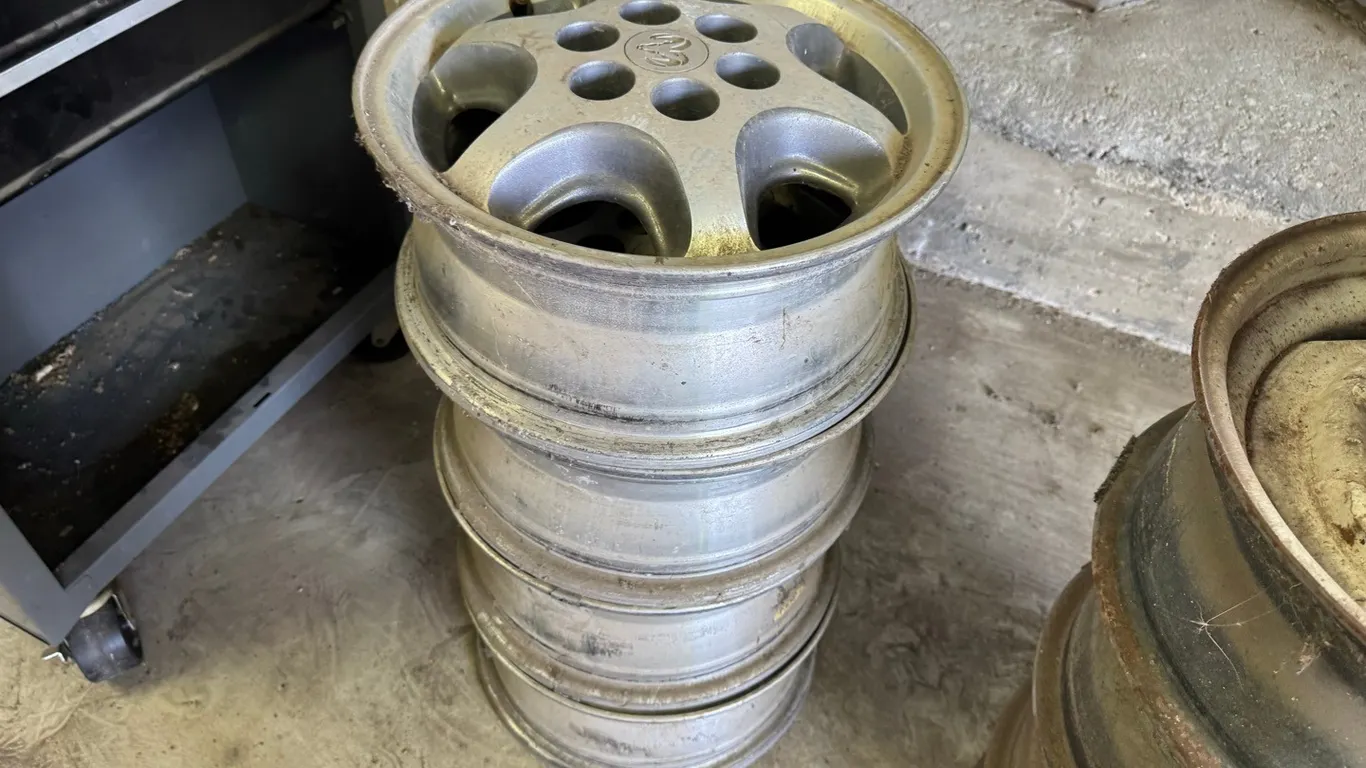 4) Dodge 15" 6-bolt factory wheels