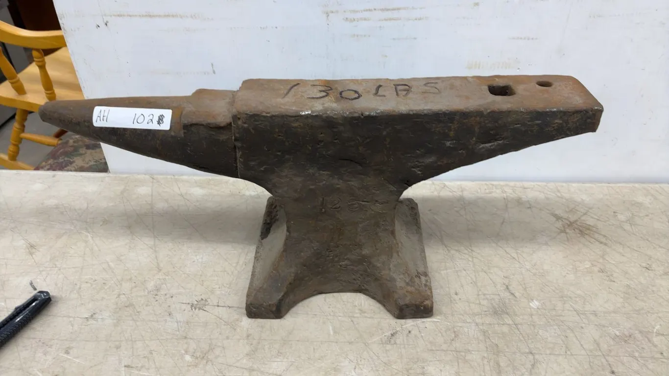 HAY BUDDEN 125 Lbs. Anvil