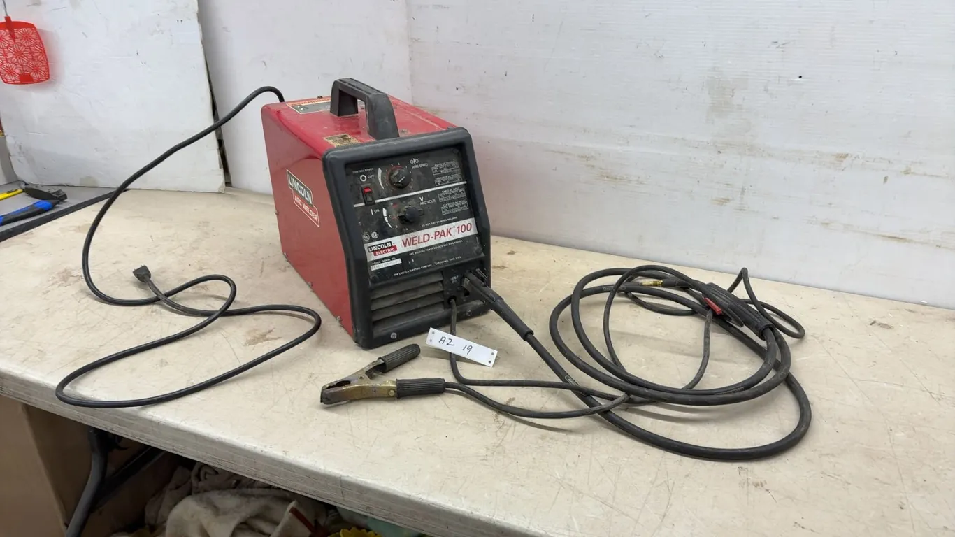 Lincoln Electric Weld-Pak 100 MIG Welder, 115V AC Input, 88 Amp DC Output