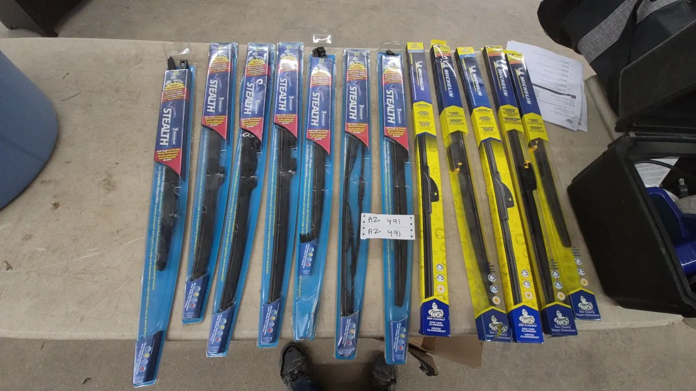 12 Michelin Stealth and Guardian Wiper Blades