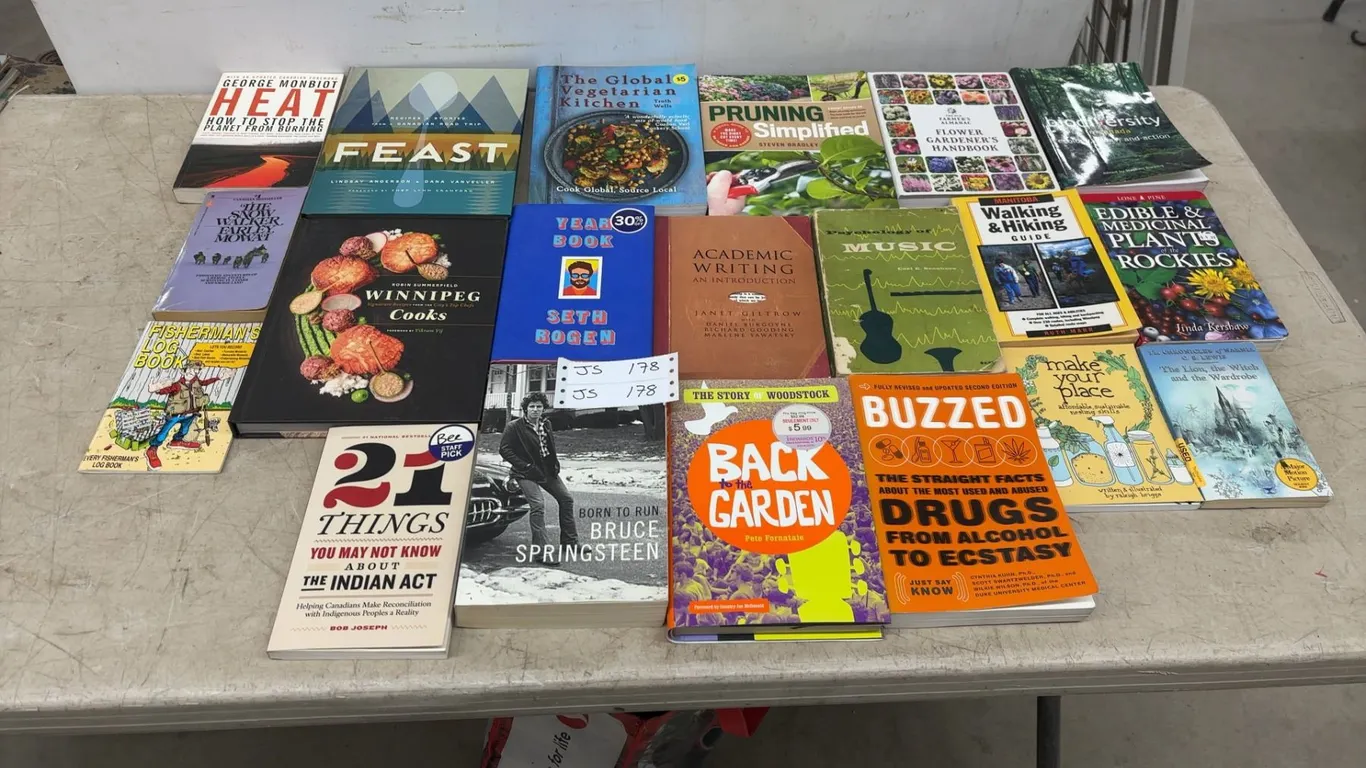 Lot of 27 Books: Born to Run, 21 Things, Academic Writing, Psychology of Music