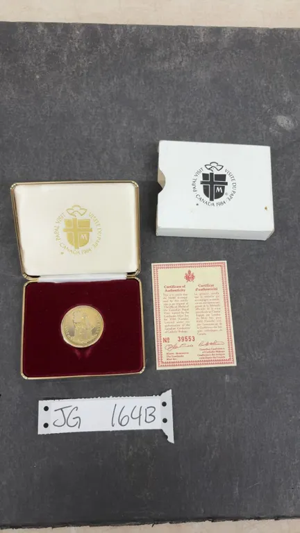 The 1984 Gold Plated Pope John Paul 11 (Joannes Paululs11). Canada Visit Commemorative Medal Sept.