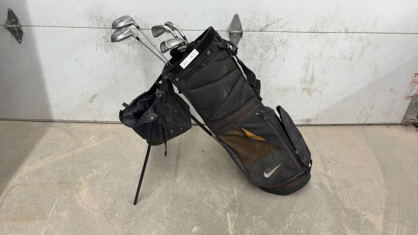 Nike Golf Stand Bag with Jazz Solution 1 and 3 Woods, Oxygen Irons and Probe 2020 Headcover