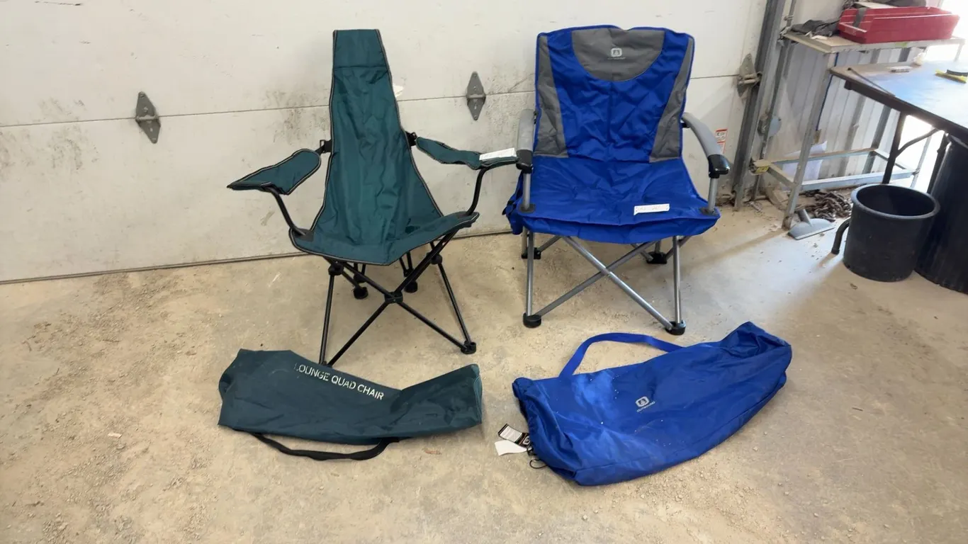 Greatland Lounge Quad Chair and Outbound Folding Quad Chair With Carrying Bags