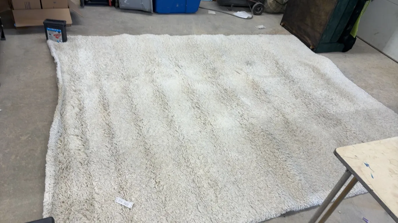 Carpet Art Deco Off-White Shaggy Area Rug, 100% Polypropylene Pile, 95” x 124”