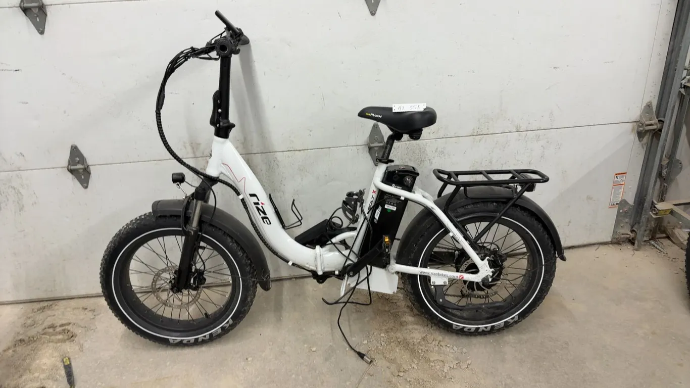 Rize Bolt X Folding Electric Bicycle, 48V 17Ah Battery, Fat Kenda Tires, Disc Brakes