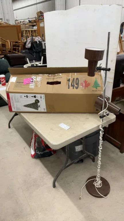 6ft Pre-lit Xmas Tree and Floor Lamp