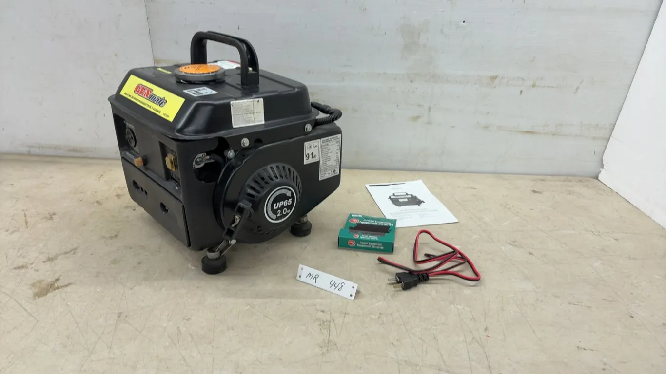 GENmate GG950 Gasoline Generator, 2.0 Horsepower UP65 Engine, 800W/1000W AC Output, 63cc. Runs Well