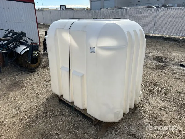 72 in x 40 in x 60 in Poly Water Tank