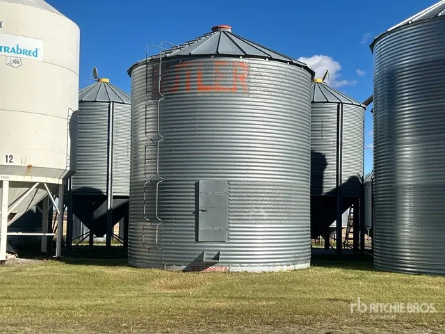 Butler +/- 4200 bu 5 Ring Grain Bin