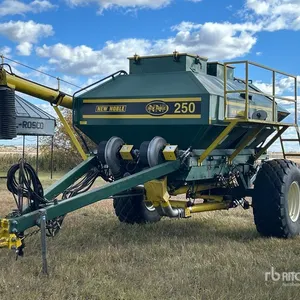 New Noble 300 bu Tow-Between Air Cart