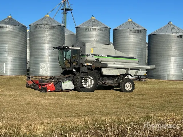 1986 Gleaner R7 4x4 Combine Harvester