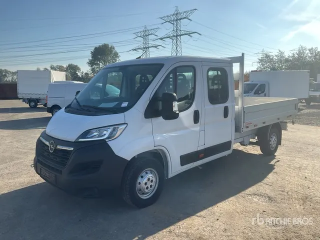 Opel Movano DOKA 4x2 Flatbed Truck (Inoperable)