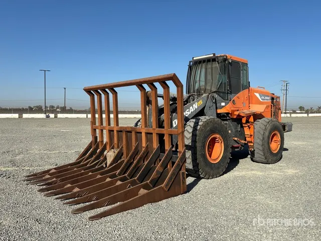 2018 Doosan DL300-5 Wheel Loader