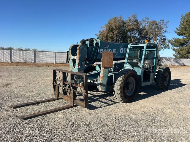 2002 Gradall 544D-10 Telehandler