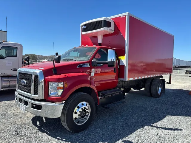 2025 Ford F-750 4x2 Refrigerated Truck
