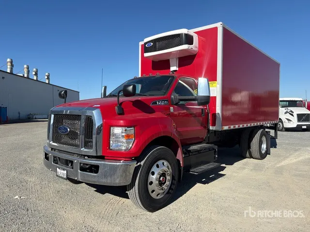 2025 Ford F-750 4x2 Refrigerated Truck