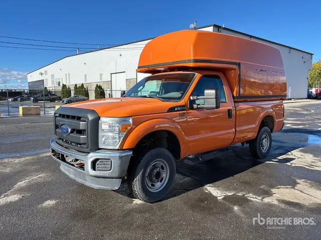 2015 Ford F-350 XL 4x4 Pickup